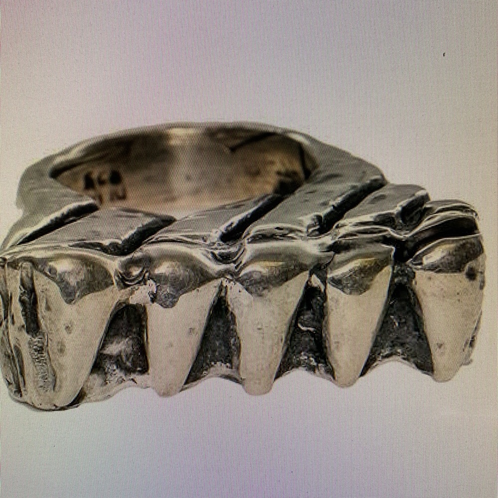 Dian Malouf Silver Chevron Ring
